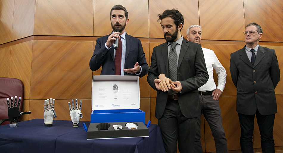 Conferenza stampa - presentazione della mano protesica poliarticolata Hannes 