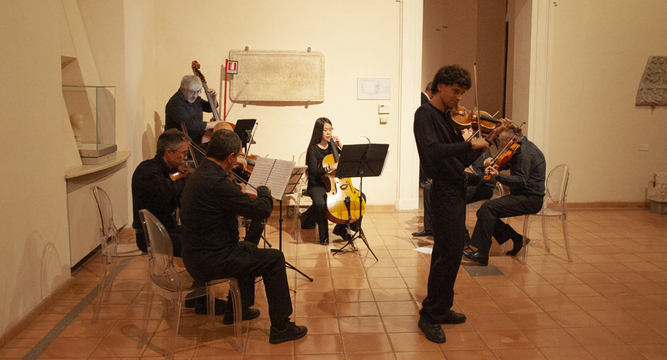 Orchestra di archi “Novi Toni Comites” diretta da Stefano Mhanna