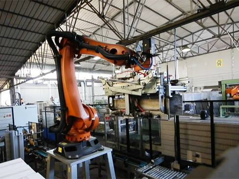 Immagine storiediprevenzione robot conserve
