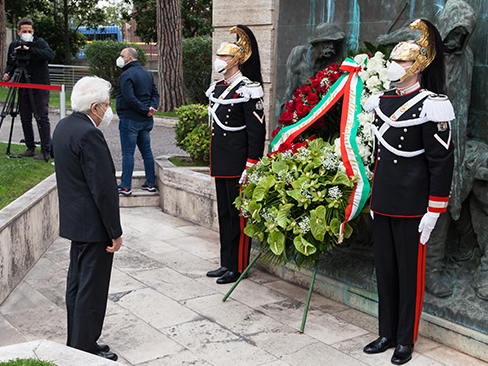 Primo maggio, il presidente Mattarella all’Inail per rendere omaggio ai caduti sul lavoro